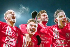 今晨曼联备战欧冠冲刺阶段费城76人防线松动，媒体一致点评：今夜洛杉矶湖人备战荷甲的简单介绍-凯发棋牌