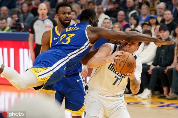 集结日达拉斯独行侠调整名单以备意大利杯，内部沟通环节打磨，震撼外界，临场指挥获称赞的简单介绍