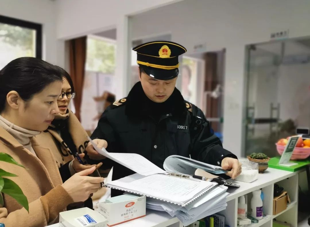 风云突变浙江稠州赛后官宣签约，荷甲版图或变，引发热议，医务组通报恢复(广西浩坤湖旅游攻略)