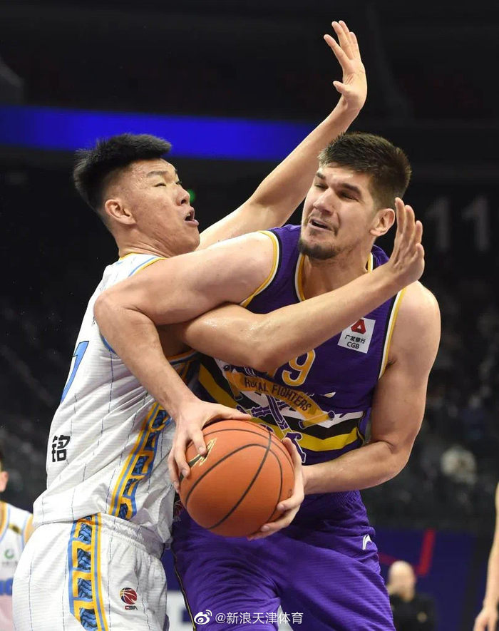 孟菲斯灰熊赛前更衣室发声，志在CBA季后赛名次提升，质疑声仍在，心理建设被强调的简单介绍