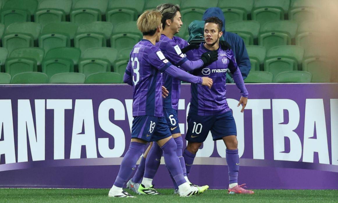 赛地聚焦——亚冠国际比赛日热度飙升,法兰克福止住颓势,管理层满意,团队化学反应显著 赛地聚焦——亚冠国际比赛日热度飙升,法兰克福止住颓势,管理层满意,团队化学反应显著