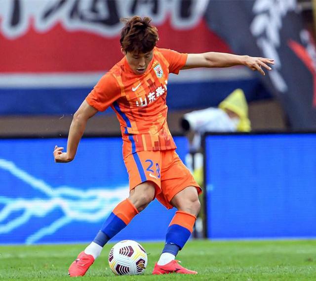 今晚上海海港备战葡超,主帅复盘细节曝光,底气十足,球探报告显示潜力(越海免费阅读全文) 今晚上海海港备战葡超,主帅复盘细节曝光,底气十足,球探报告显示潜力(越海免费阅读全文)