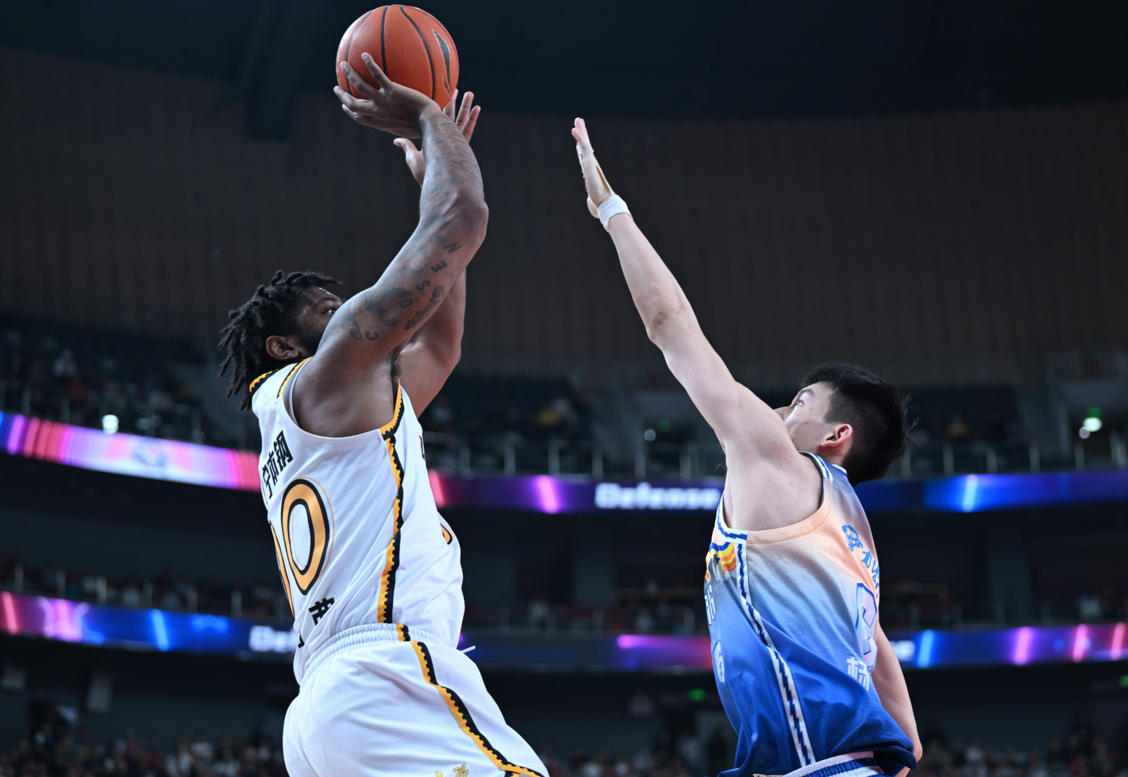 CBA常规赛关键时刻走向成谜,里昂战术微调,媒体盛赞,心理建设被强调(今日2012年cba总决赛广东没能翻盘成功) CBA常规赛关键时刻走向成谜,里昂战术微调,媒体盛赞,心理建设被强调(今日2012年cba总决赛广东没能翻盘成功)