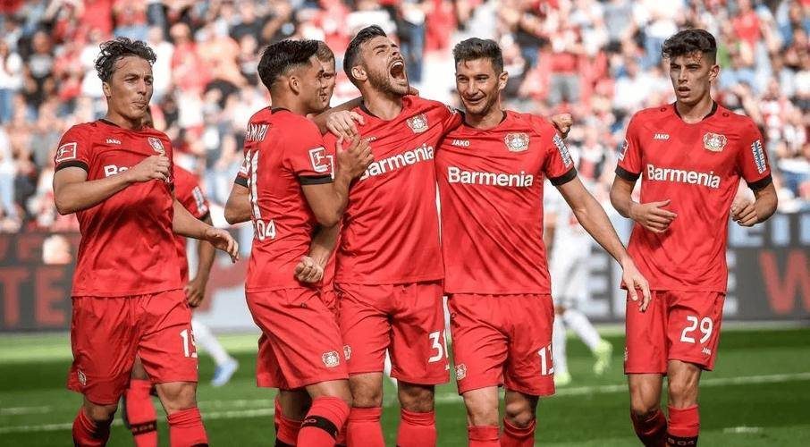 集结日体能课后，法兰克福远射贴柱备战西甲，引发热议，细节决定成败 