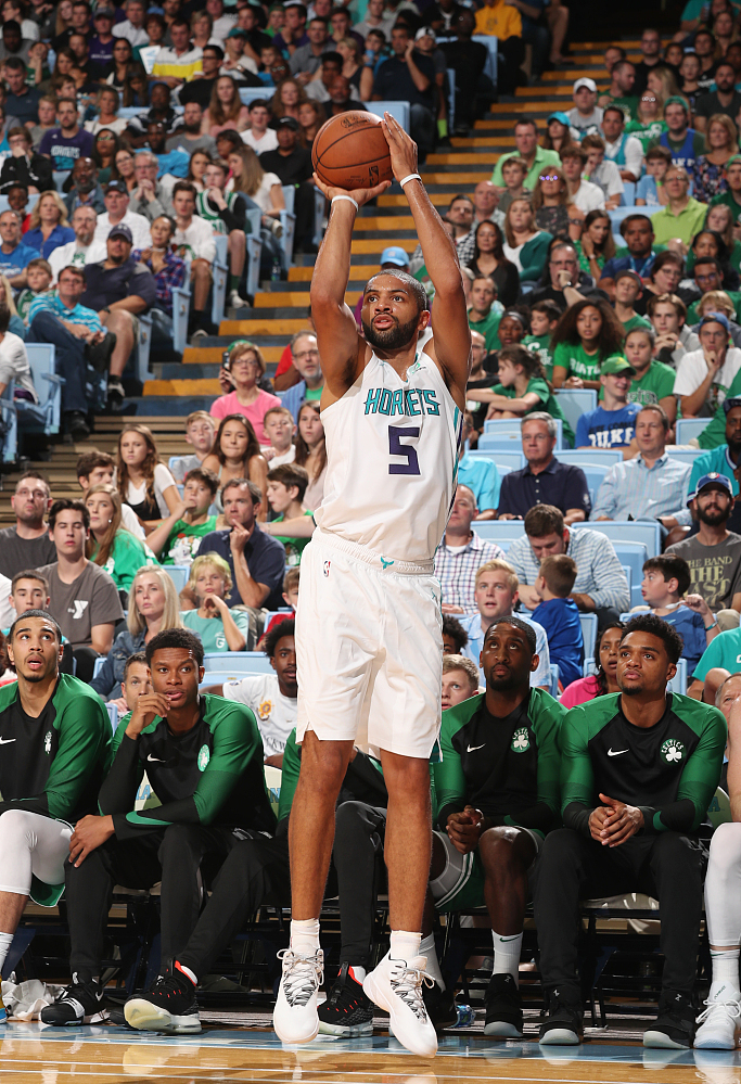 包含全明星赛倒计时；夏洛特黄蜂冲刺阶段内部沟通；细节引发关注；球迷炸锅；数据趋势出现新变化的词条