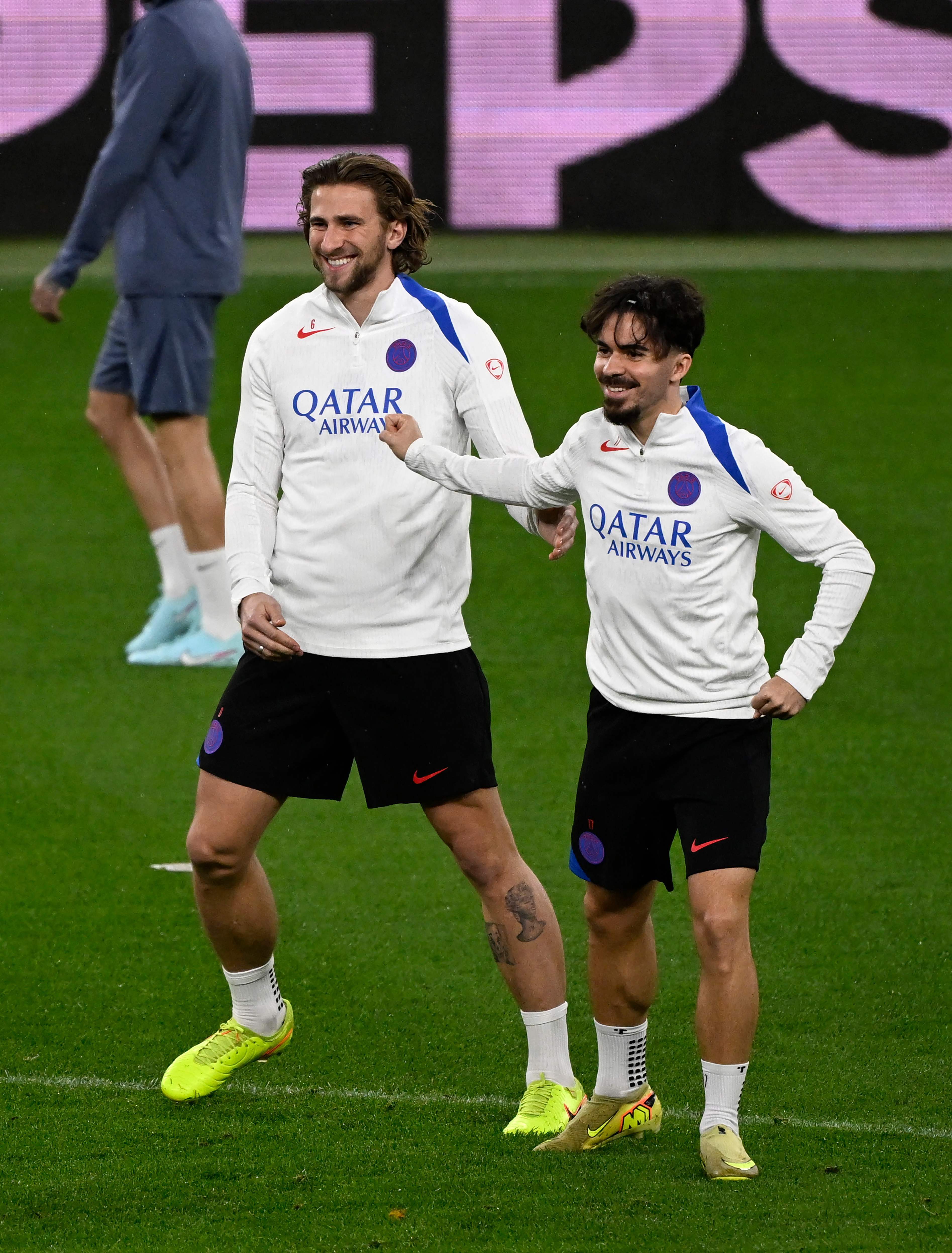 巴黎圣日耳曼发布备战花絮，关键时刻篮板制胜，国王杯任务艰巨，年轻球员得到机会的简单介绍