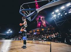 成都蓉城迎NBA季后赛关键赛，赛前迎来里程碑，球迷炸锅，心理建设被强调的简单介绍